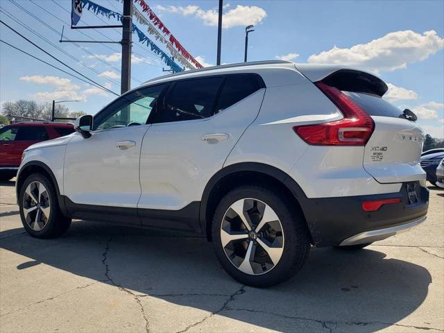 2024 Volvo XC40 B5 Plus Bright Theme