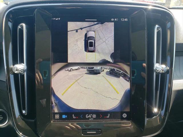 2024 Volvo XC40 B5 Plus Bright Theme