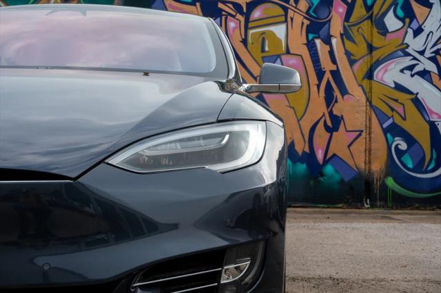 2017 Tesla Model S 75D