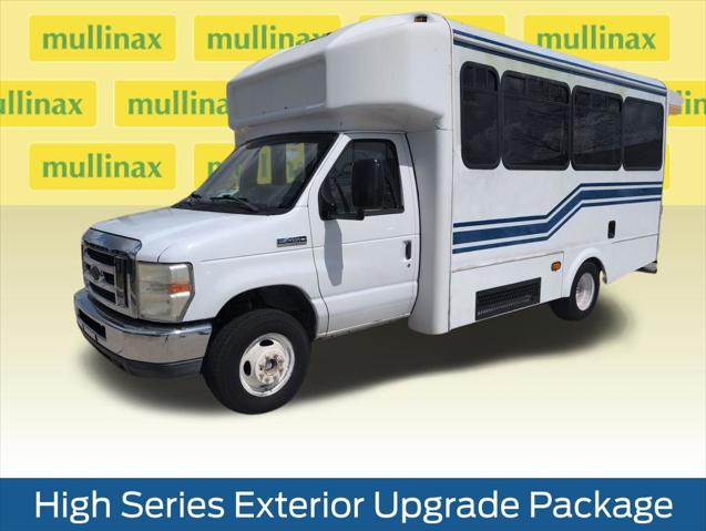 2015 Ford E-450 Cutaway Base