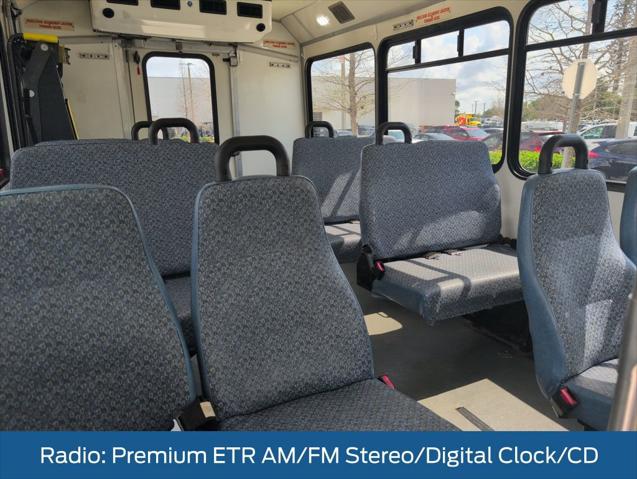 2015 Ford E-450 Cutaway Base