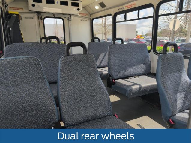 2015 Ford E-450 Cutaway Base