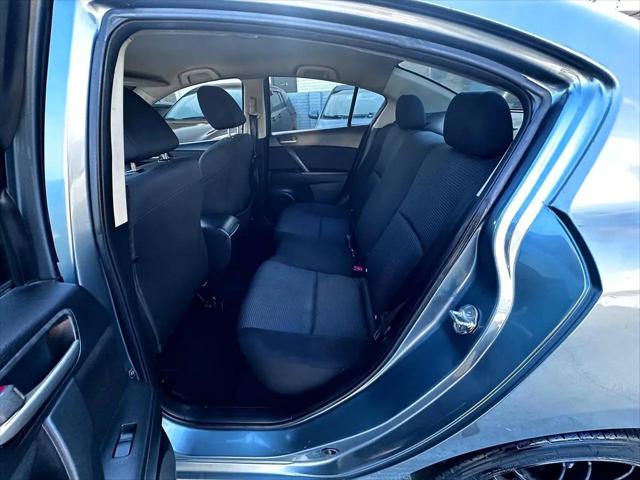 2013 Mazda Mazda3 i SV