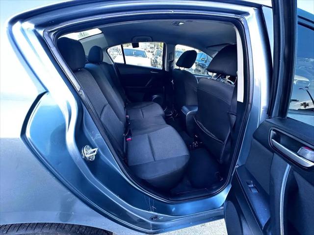 2013 Mazda Mazda3 i SV