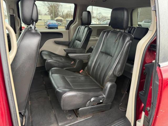 2014 Chrysler Town & Country Touring