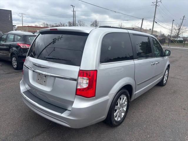 2011 Chrysler Town & Country Touring-L