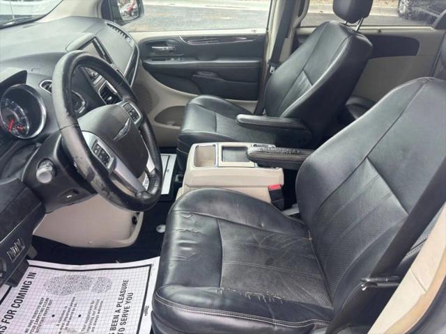2011 Chrysler Town & Country Touring-L