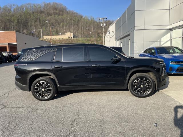2025 Chevrolet Traverse AWD LT