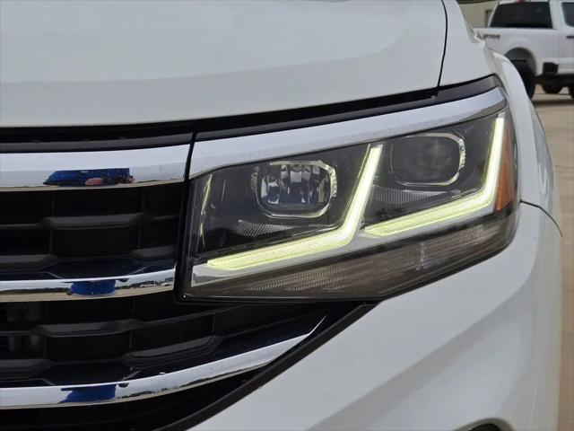 2022 Volkswagen Atlas Cross Sport 2.0T SEL
