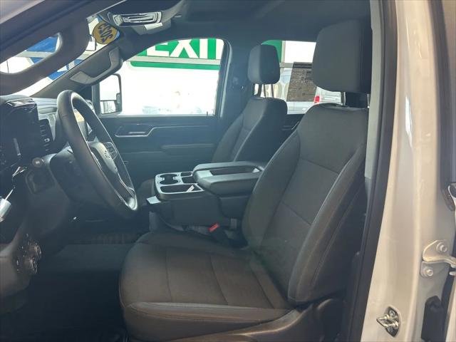 2025 Chevrolet Silverado 2500HD 4WD Crew Cab Standard Bed LT
