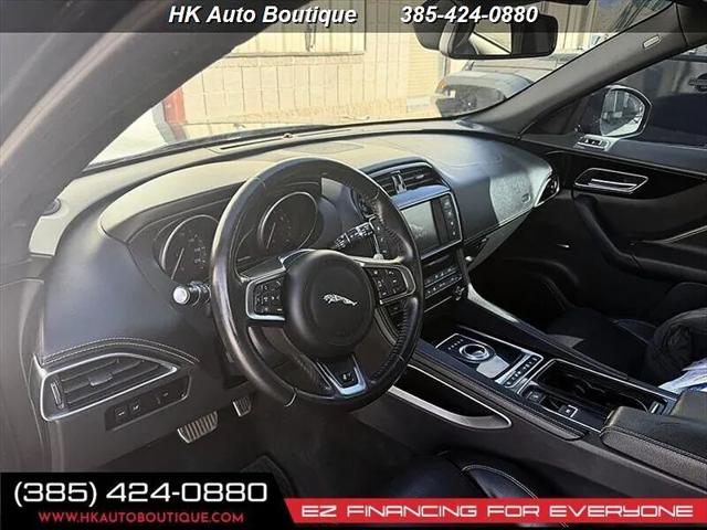2018 Jaguar F-PACE 30t R-Sport