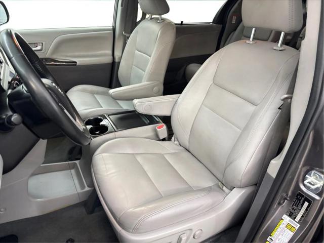 2020 Toyota Sienna XLE