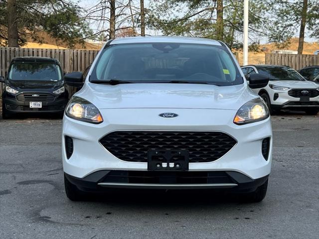 2022 Ford Escape SE Hybrid