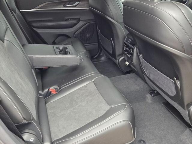 2026 Jeep Grand Cherokee Altitude 4x2