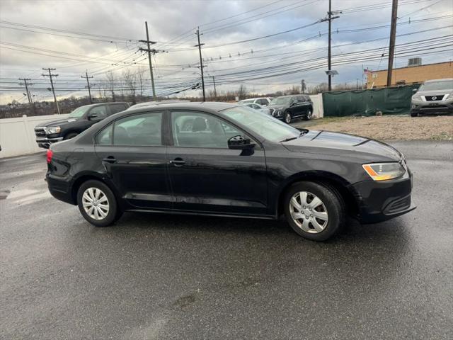 2011 Volkswagen Jetta 2.0L Base