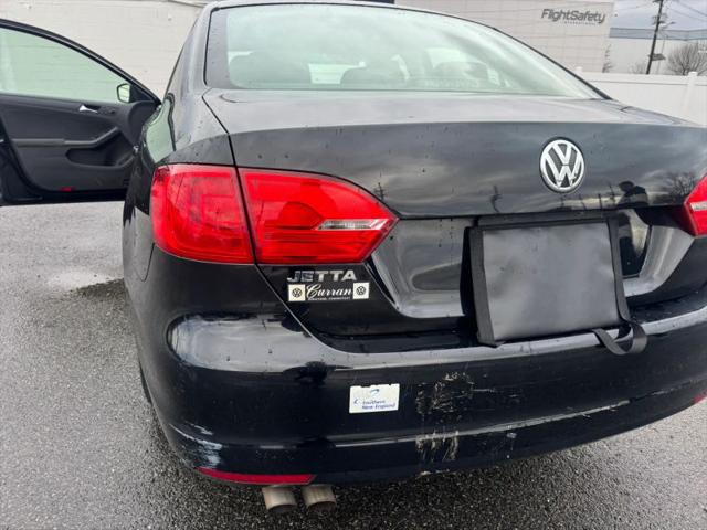 2011 Volkswagen Jetta 2.0L Base