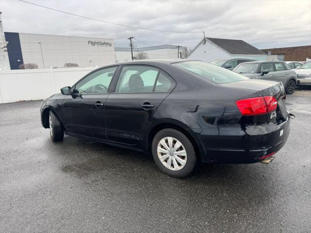2011 Volkswagen Jetta 2.0L Base