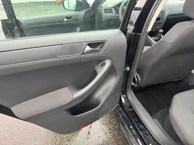 2011 Volkswagen Jetta 2.0L Base