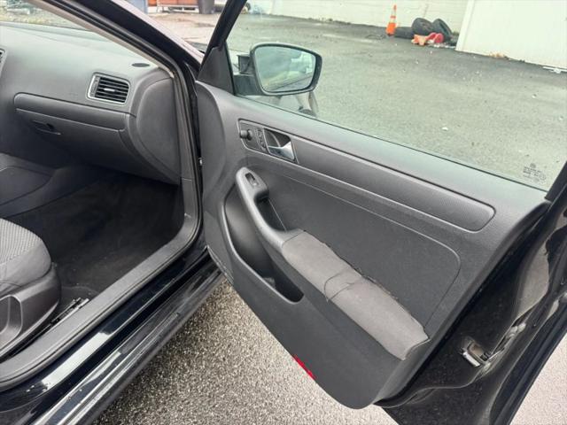 2011 Volkswagen Jetta 2.0L Base