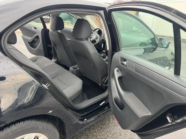 2011 Volkswagen Jetta 2.0L Base