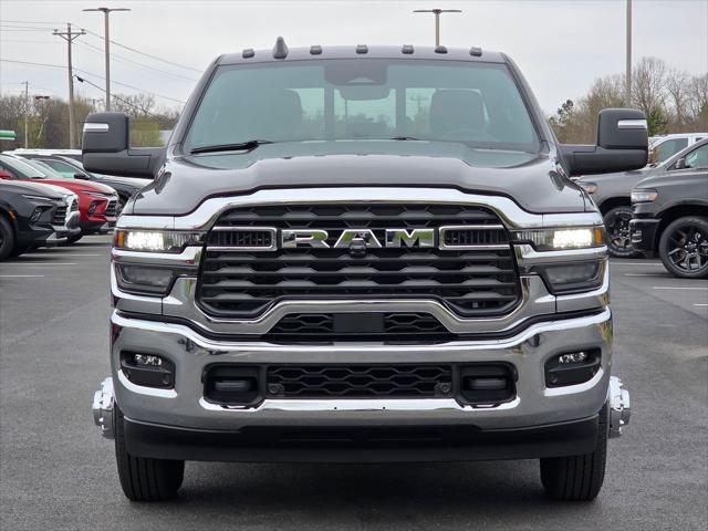 2026 RAM Ram 3500 RAM 3500 TRADESMAN CREW CAB 4X4 8 BOX