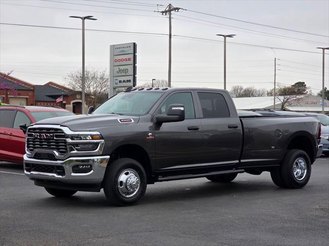 2026 RAM Ram 3500 RAM 3500 TRADESMAN CREW CAB 4X4 8 BOX