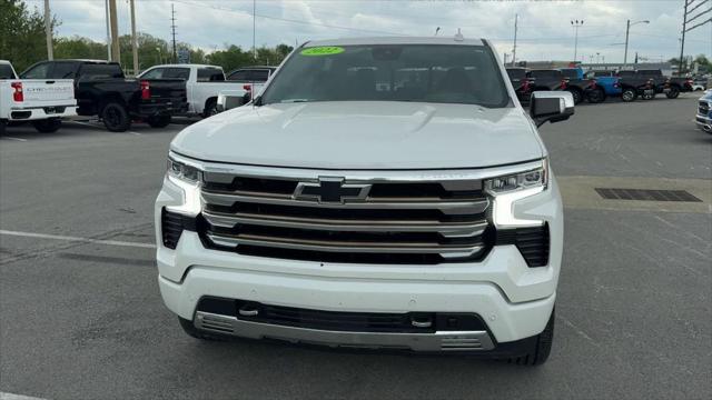 2022 Chevrolet Silverado 1500 4WD Crew Cab Short Bed High Country