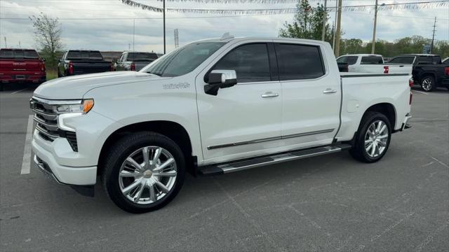 2022 Chevrolet Silverado 1500 4WD Crew Cab Short Bed High Country