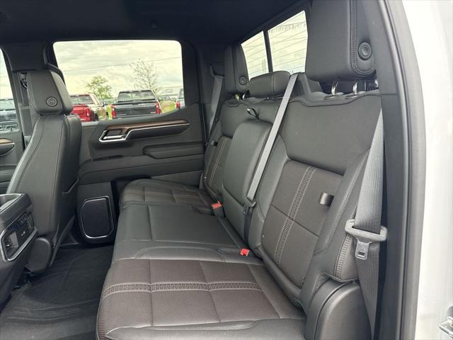 2022 Chevrolet Silverado 1500 4WD Crew Cab Short Bed High Country