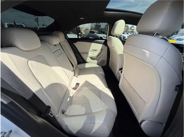 2019 Mercedes-Benz A 220 A 220