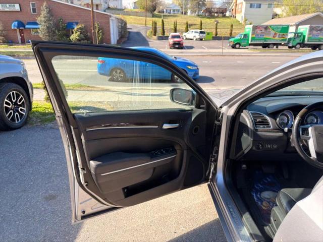 2014 Chrysler 300 300C