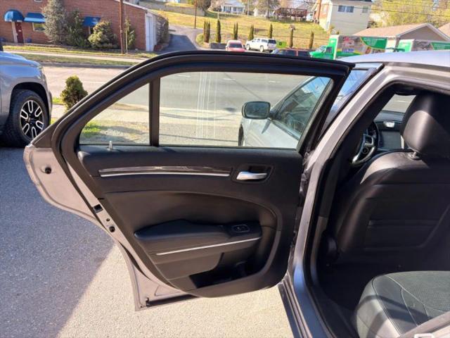 2014 Chrysler 300 300C