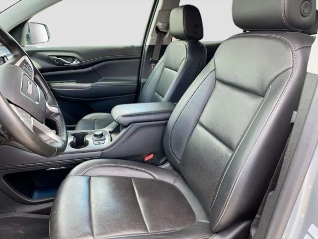 2023 GMC Acadia AWD SLT