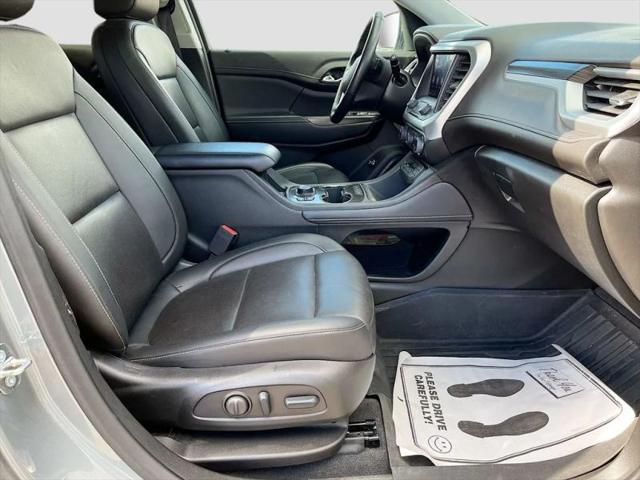 2023 GMC Acadia AWD SLT