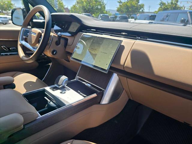 2026 Land Rover Range Rover P530 SE