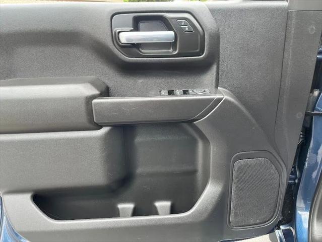 2021 Chevrolet Silverado 1500 2WD Crew Cab Short Bed Custom