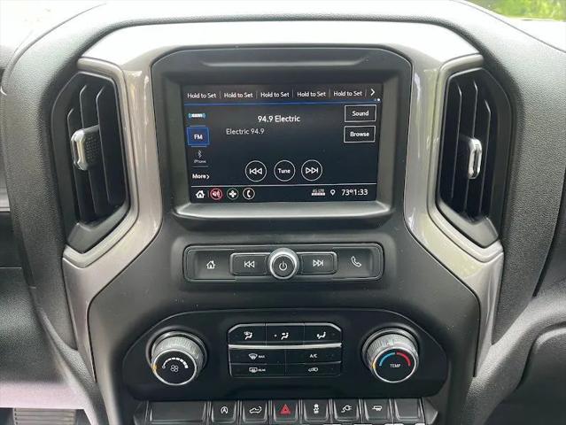 2021 Chevrolet Silverado 1500 2WD Crew Cab Short Bed Custom