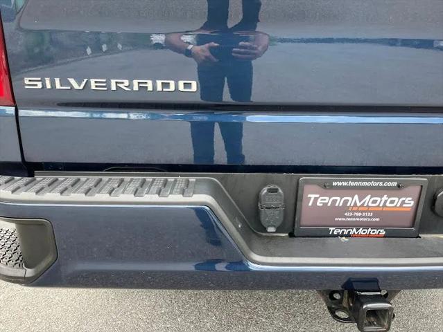 2021 Chevrolet Silverado 1500 2WD Crew Cab Short Bed Custom