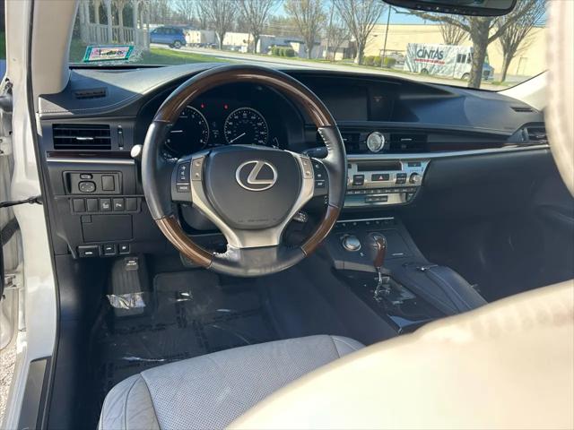 2015 Lexus ES 350 4dr Sdn