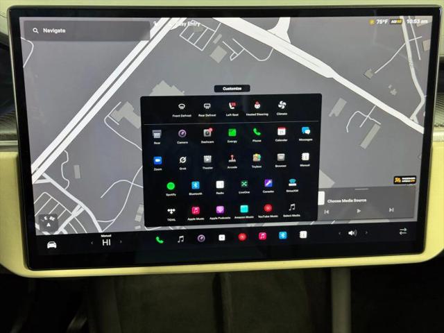 2022 Tesla Model X Plaid Tri Motor All-Wheel Drive