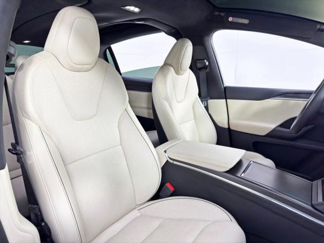 2022 Tesla Model X Plaid Tri Motor All-Wheel Drive