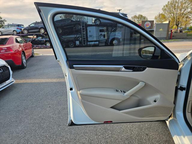 2016 Volkswagen Passat 1.8T SE