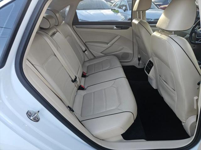 2016 Volkswagen Passat 1.8T SE