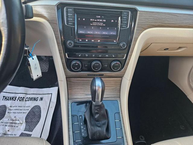 2016 Volkswagen Passat 1.8T SE