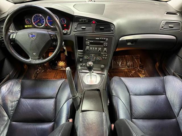 2004 Volvo S60 R