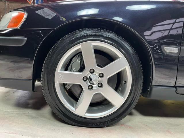 2004 Volvo S60 R