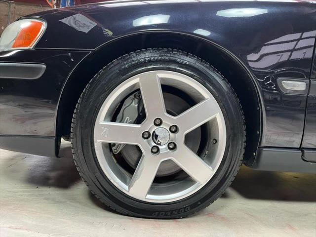 2004 Volvo S60 R