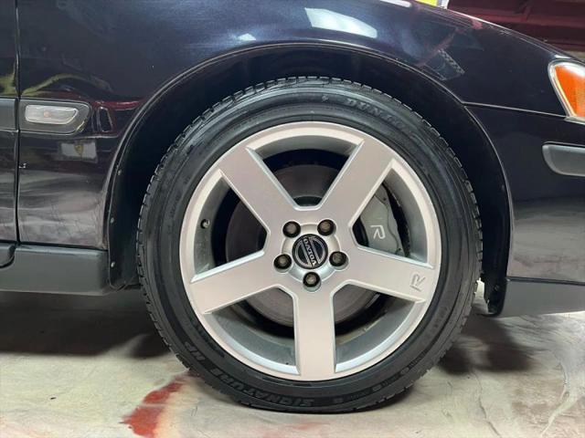 2004 Volvo S60 R