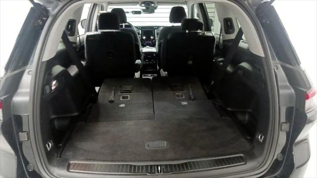 2023 Jeep Grand Cherokee L Laredo 4x2