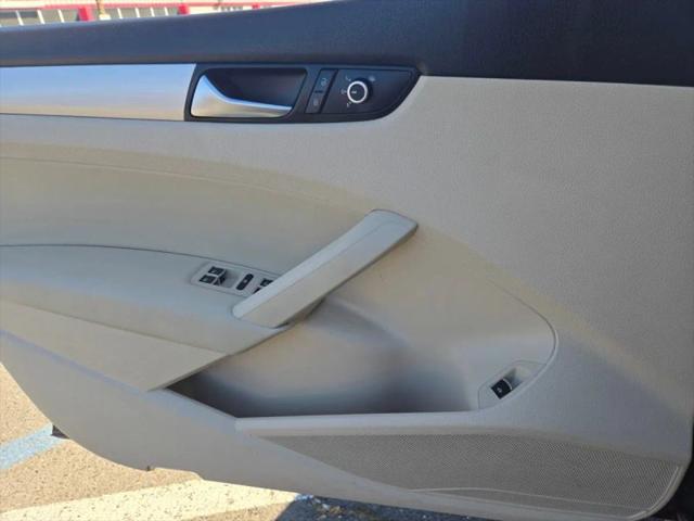 2013 Volkswagen Passat 2.5L SE